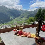 Swiss Alpine Hideaway Prázdninový dům *