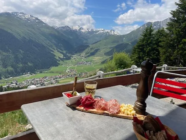 Swiss Alpine Hideaway Casa de Férias *