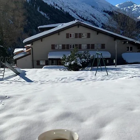 Swiss Alpine Hideaway *